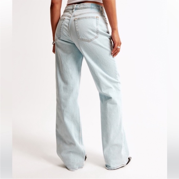 Abercrombie & Fitch Light Blue Jeans The baggy low rise - Picture 2 of 9